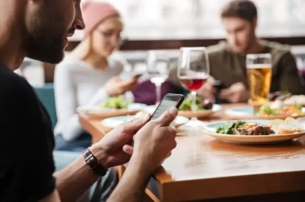 restaurant guests adding to location analytics